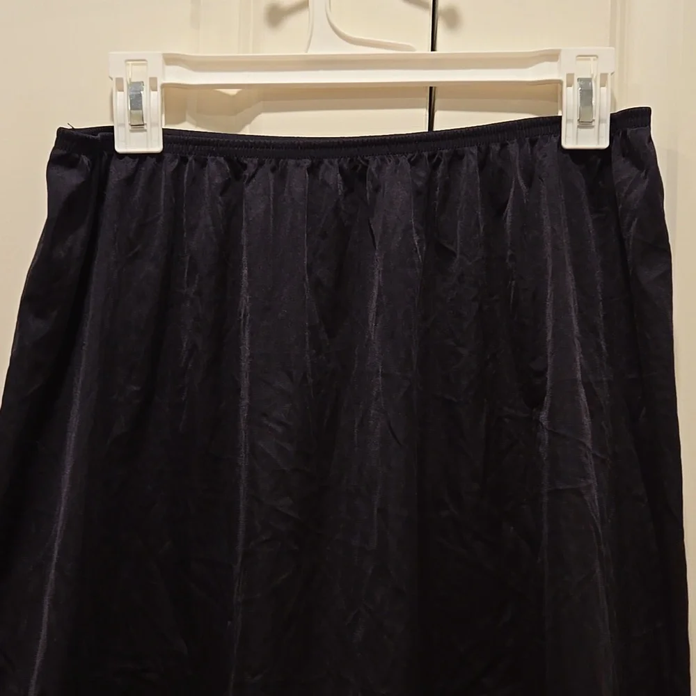 ❤️NWOT Vanity Fair Classic Black A-Line Half-Slip 2X - Picture 8 of 11